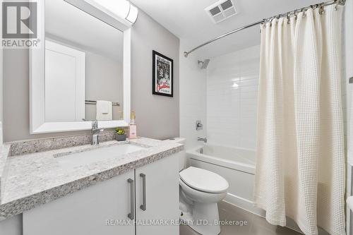 419 - 711 Bay Street, Toronto, ON - Indoor Photo Showing Bathroom