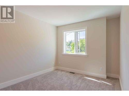 1554 Cook Avenue, Rossland, BC - Indoor Photo Showing Other Room