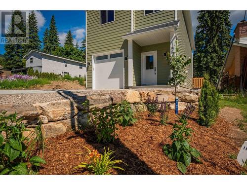 1554 Cook Avenue, Rossland, BC - Outdoor