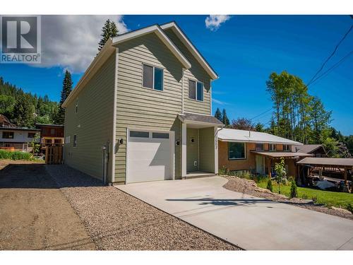 1554 Cook Avenue, Rossland, BC - Outdoor