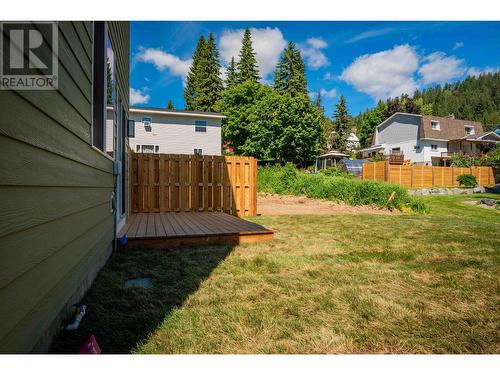 1554 Cook Avenue, Rossland, BC - Outdoor