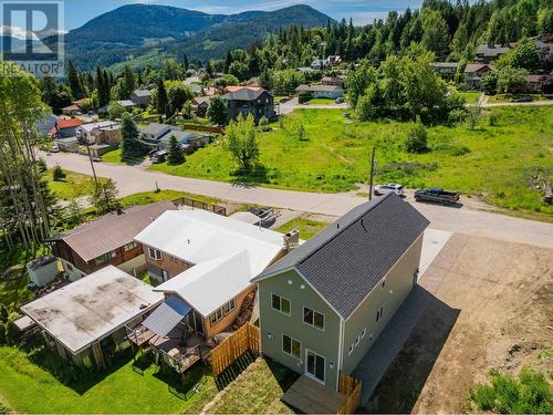 1554 Cook Avenue, Rossland, BC - Outdoor With View