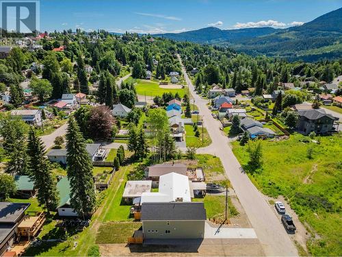 1554 Cook Avenue, Rossland, BC - Outdoor With View