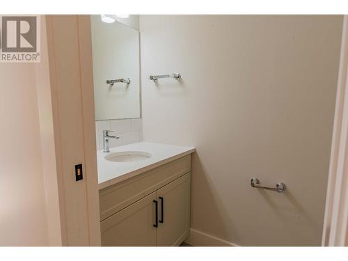 1554 Cook Avenue, Rossland, BC - Indoor Photo Showing Bathroom