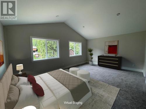 1554 Cook Avenue, Rossland, BC - Indoor Photo Showing Bedroom