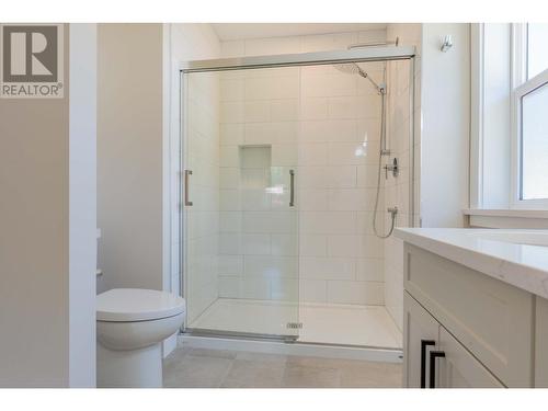 1554 Cook Avenue, Rossland, BC - Indoor Photo Showing Bathroom