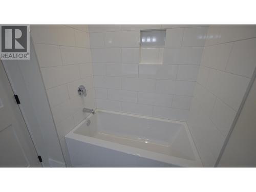 1554 Cook Avenue, Rossland, BC - Indoor Photo Showing Bathroom