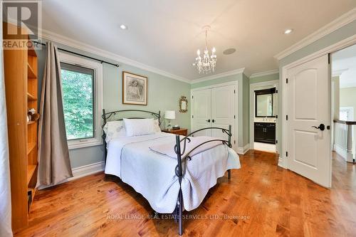 24 Raymar Place, Oakville (Old Oakville), ON - Indoor Photo Showing Bedroom