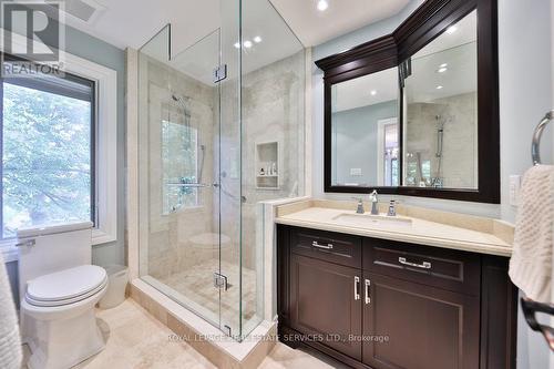 24 Raymar Place, Oakville, ON - Indoor Photo Showing Bathroom