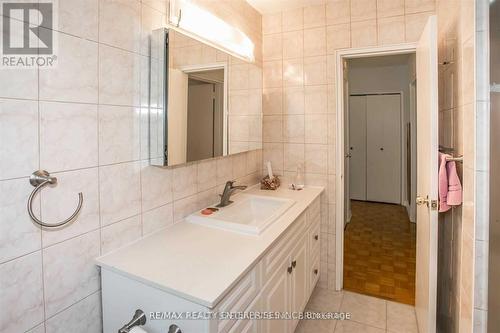 54 Rabbit Lane, Toronto (Eringate-Centennial-West Deane), ON - Indoor Photo Showing Bathroom