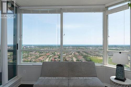 2407 - 550 Webb Drive, Mississauga, ON - Indoor