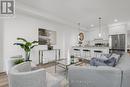 7481 Splendour Drive, Niagara Falls, ON  - Indoor Photo Showing Living Room 