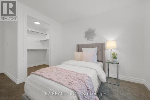 7481 Splendour Drive, Niagara Falls, ON - Indoor Photo Showing Bedroom