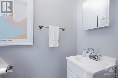 248 York Street, Ottawa, ON - Indoor Photo Showing Bathroom