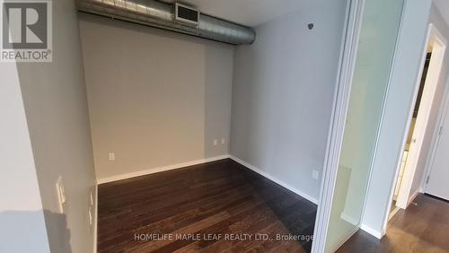 613 - 32 Trolley Crescent, Toronto, ON - Indoor Photo Showing Other Room