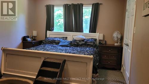 66 Columbia Road, Barrie, ON - Indoor Photo Showing Bedroom