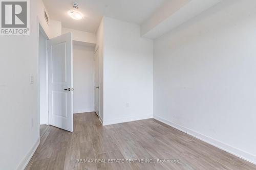 305B - 4655 Metcalf Avenue, Mississauga, ON - Indoor Photo Showing Other Room