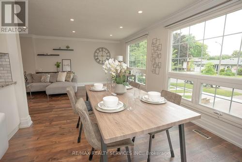 3469 Caplan Crescent, Burlington, ON - Indoor Photo Showing Dining Room