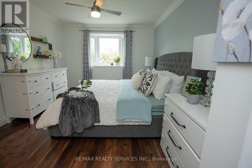 3469 Caplan Crescent, Burlington, ON - Indoor Photo Showing Bedroom