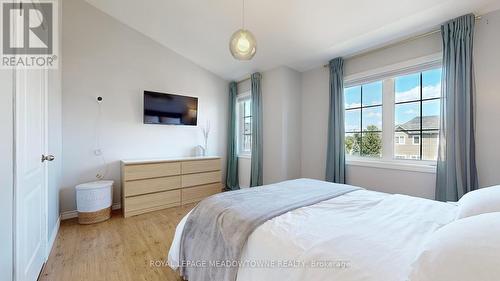 28 Pont Lane E, Toronto, ON - Indoor Photo Showing Bedroom