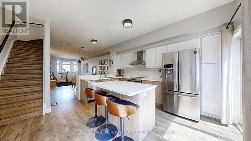 28 Pont Lane E, Toronto, ON - Indoor Photo Showing Kitchen