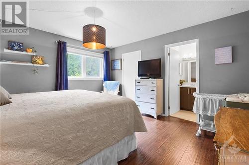 365 Pickford Drive, Ottawa, ON - Indoor Photo Showing Bedroom