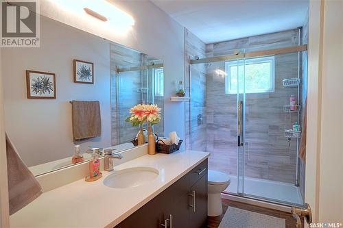 34 Morton Bay, Regina, SK - Indoor Photo Showing Bathroom