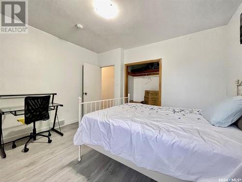 212 Cumberland Avenue S, Saskatoon, SK - Indoor Photo Showing Bedroom