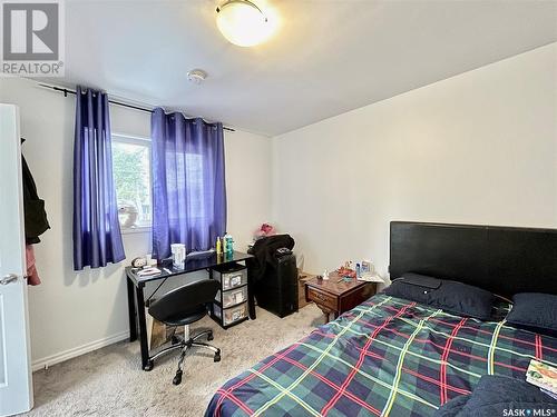 212 Cumberland Avenue S, Saskatoon, SK - Indoor Photo Showing Bedroom