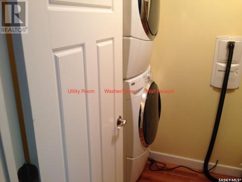 706 Maclachlan Avenue, Manitou Beach, SK - Indoor Photo Showing Laundry Room