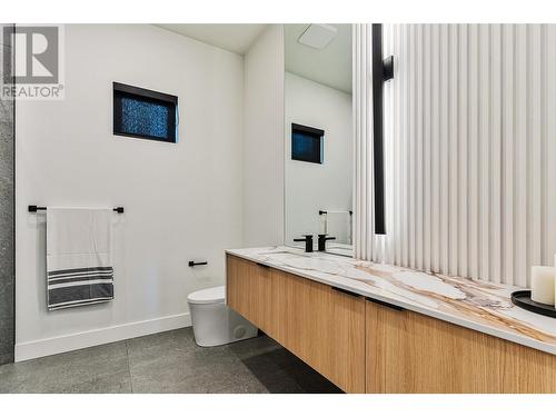 1412 Vineyard Drive, West Kelowna, BC - Indoor Photo Showing Bathroom