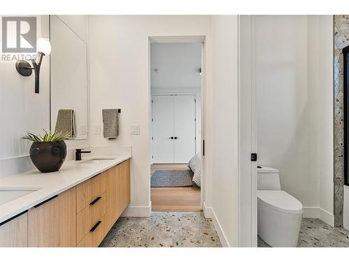 1412 Vineyard Drive, West Kelowna, BC - Indoor Photo Showing Bathroom