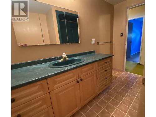 4828 Scott Avenue, Terrace, BC - Indoor Photo Showing Bathroom