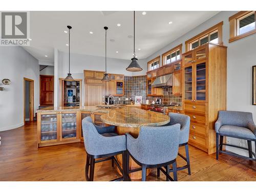 414 Okaview Road, Kelowna, BC - Indoor Photo Showing Dining Room