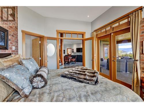 414 Okaview Road, Kelowna, BC - Indoor Photo Showing Bedroom