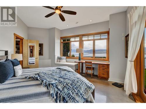 414 Okaview Road, Kelowna, BC - Indoor Photo Showing Bedroom