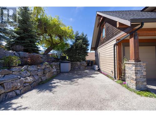 414 Okaview Road, Kelowna, BC - Outdoor