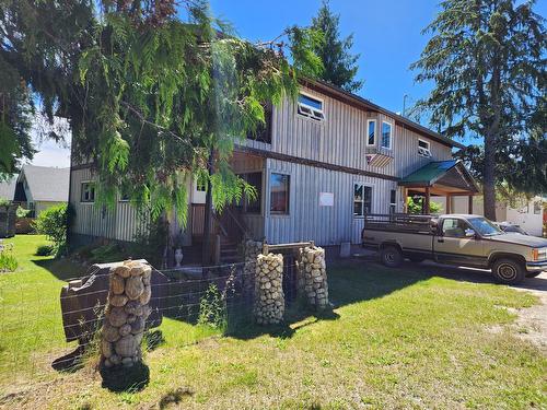 316 3Rd Avenue Nw, Nakusp, BC - Outdoor