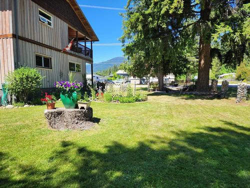 316 3Rd Avenue Nw, Nakusp, BC - Outdoor