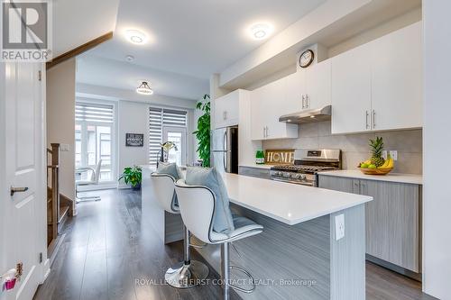 16 Gerussi Street, Vaughan (Vellore Village), ON - Indoor Photo Showing Kitchen