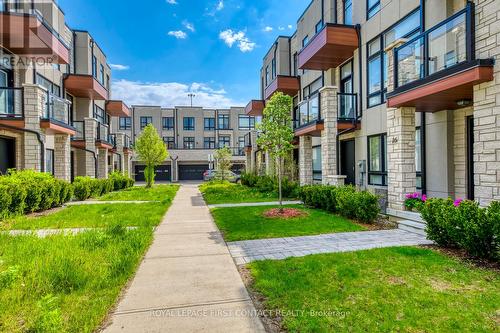 16 Gerussi Street, Vaughan (Vellore Village), ON - Outdoor With Facade