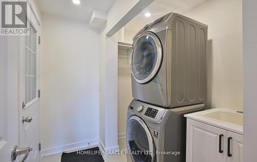 7497 County Rd 91, Clearview (Stayner), ON - Indoor Photo Showing Laundry Room