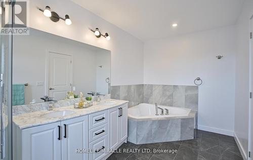 7497 County Rd 91, Clearview (Stayner), ON - Indoor Photo Showing Bathroom