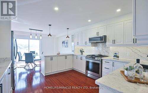 7497 County Rd 91, Clearview (Stayner), ON - Indoor Photo Showing Kitchen With Upgraded Kitchen