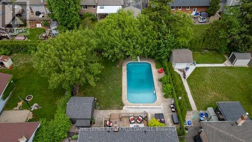 583 Taplow Crescent, Oakville, ON - Outdoor With In Ground Pool With Deck Patio Veranda