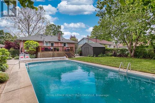 583 Taplow Crescent, Oakville, ON - Outdoor With In Ground Pool With Backyard