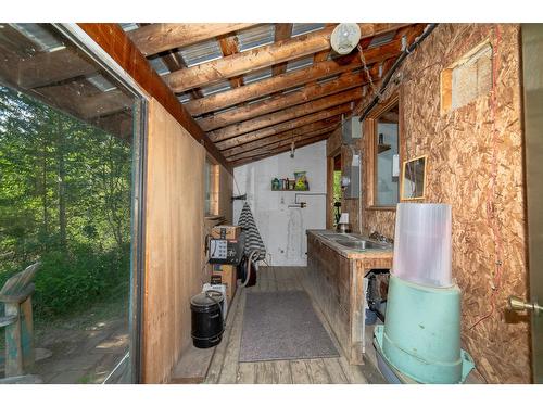 702 Forner Road, Lister, BC - Indoor Photo Showing Other Room
