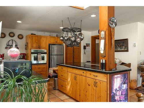 702 Forner Road, Lister, BC - Indoor Photo Showing Kitchen