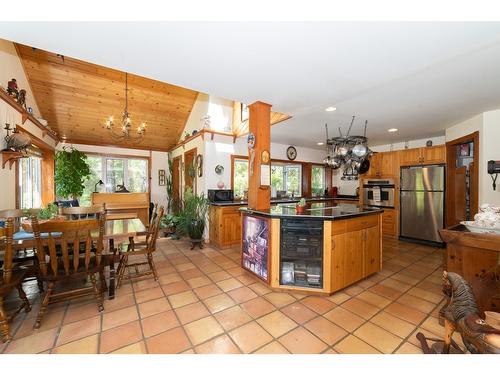 702 Forner Road, Lister, BC - Indoor