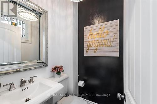 219 St. Clair Boulevard, Hamilton, ON - Indoor Photo Showing Bathroom